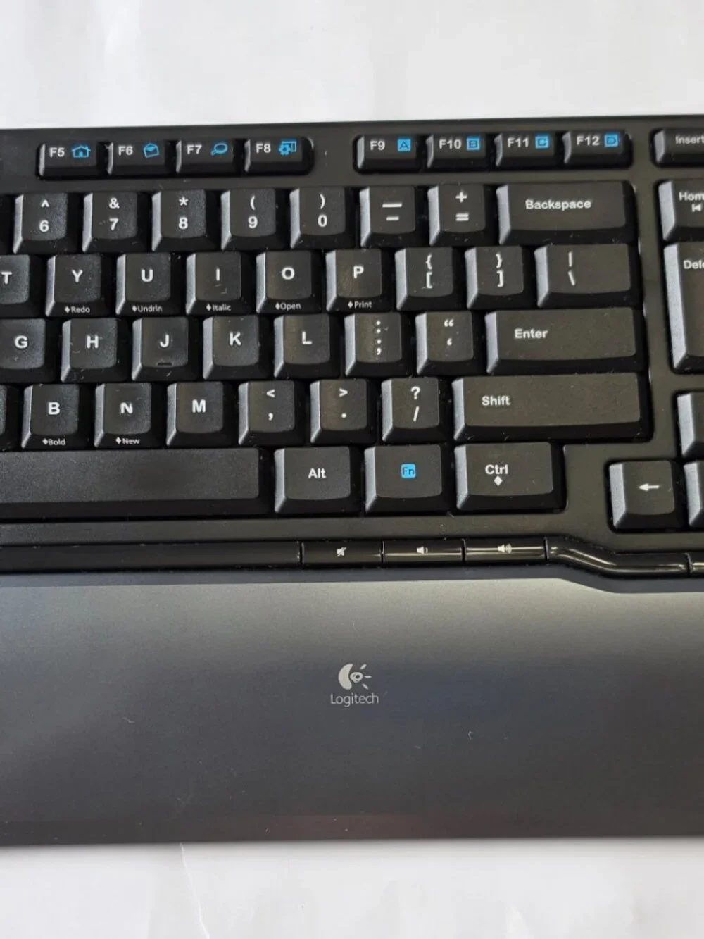 Logitech K520 wireless keyboard & unifying USB receiver dongle 820-002864